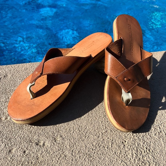 Eclectic Array Leather Rivet Sandals Size 10.5/11 - Picture 6 of 12